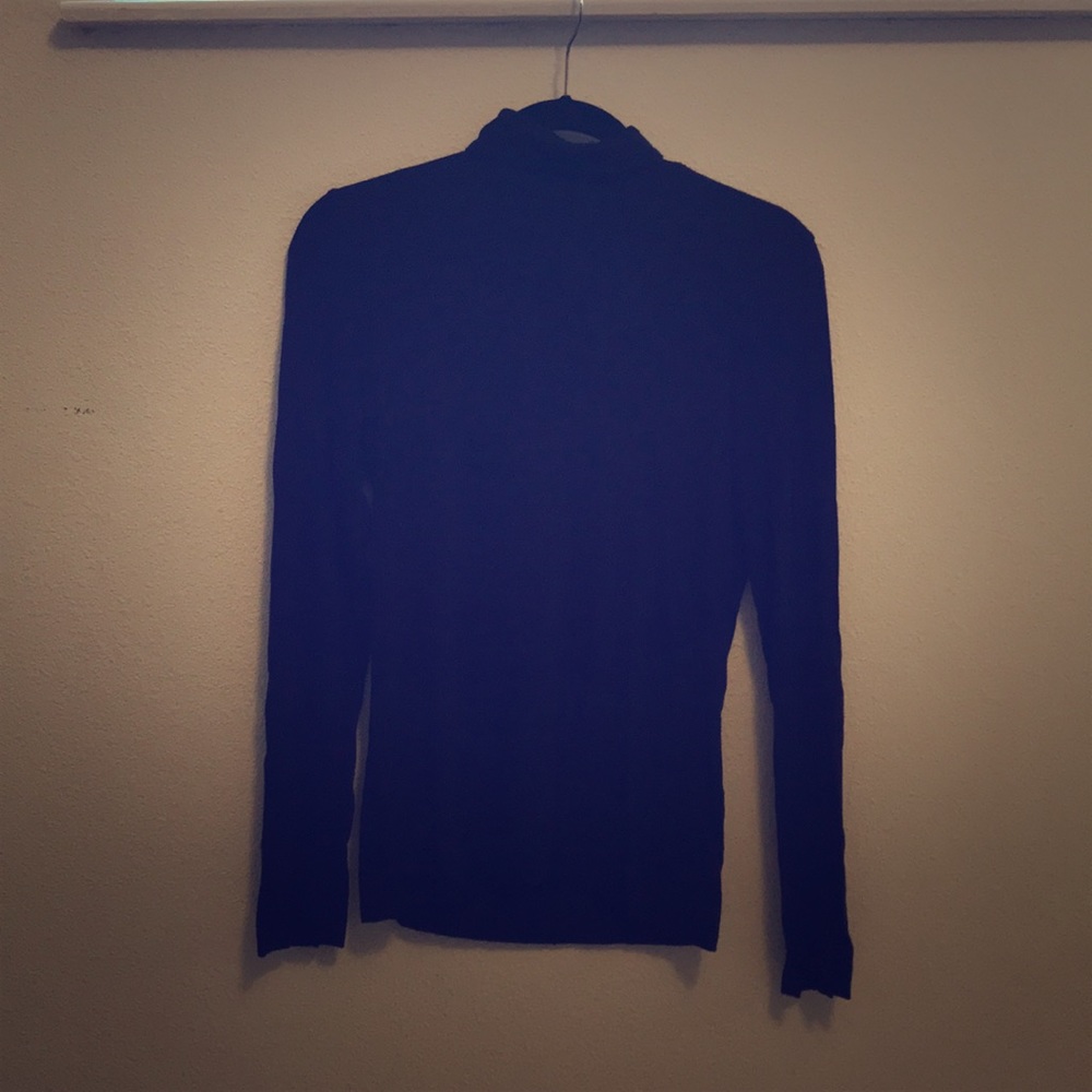 Black haute look turtleneck